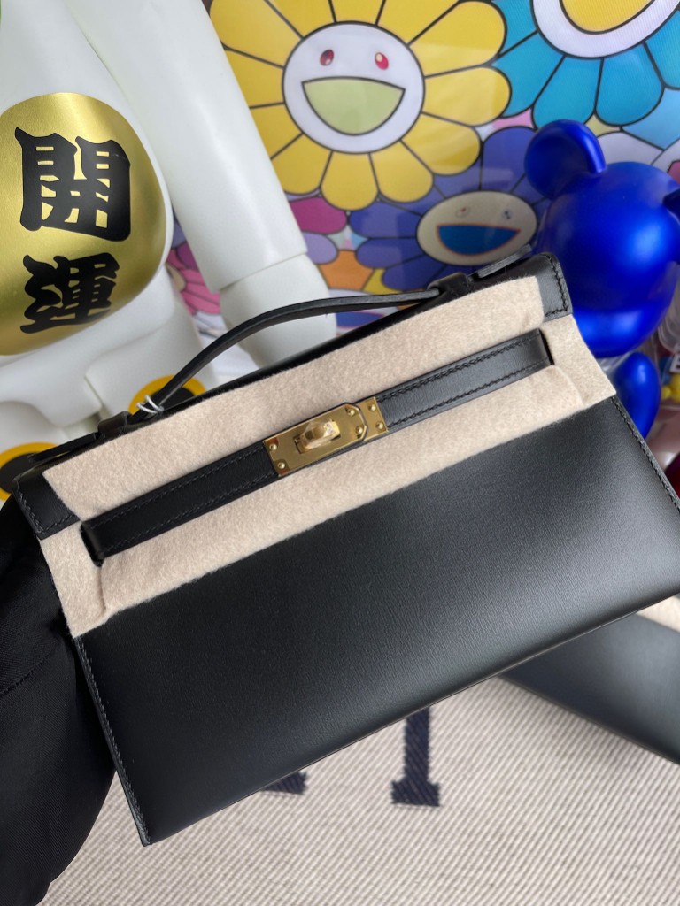 Hermès(爱马仕)Mini kelly pochette Boxcalf 黑色 Noir 金扣 22cm 手拿包 晚宴包-拉尔森鳄鱼皮具定制 - 爱马仕包包官网 Hermès(爱马仕)Mini kelly pochette Boxcalf 黑色 Noir 金扣 22cm 手拿包 晚宴包