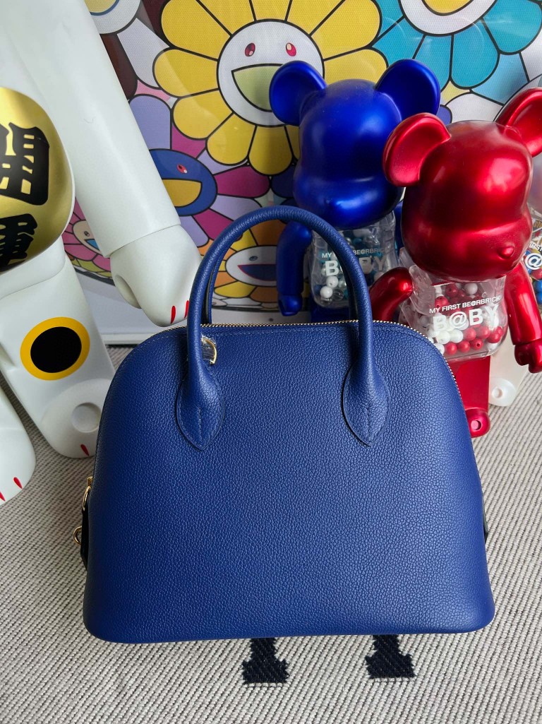 Hermès(爱马仕)Bolide 保龄球包 Evecolor 7T 电光蓝 内拼 琉璃蓝 金扣 25cm 顶级手缝-拉尔森鳄鱼皮具定制 - 爱马仕包包官网 Hermès(爱马仕)Bolide 保龄球包 Evecolor 7T 电光蓝 内拼 琉璃蓝 金扣 25cm 顶级手缝