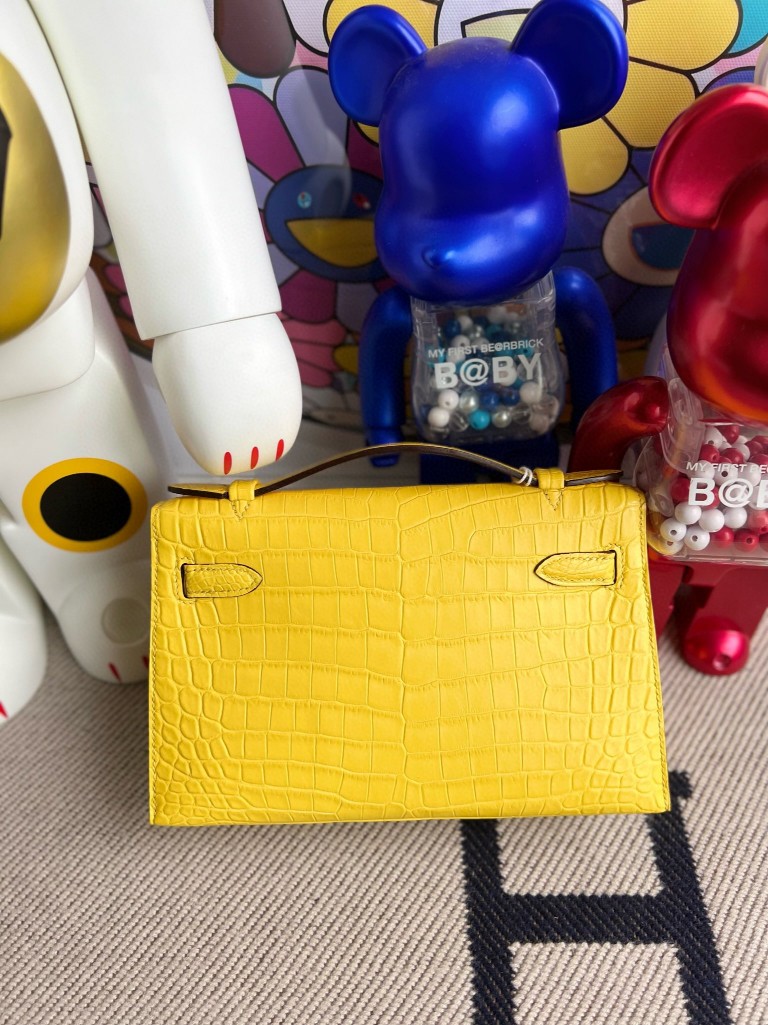 Hermès(爱马仕)Mini kelly pochette Alligator matt 雾面鳄鱼 M9 金盏花黄 金扣 22cm 顶级手缝-拉尔森鳄鱼皮具定制 - 爱马仕包包官网 Hermès(爱马仕)Mini kelly pochette Alligator matt 雾面鳄鱼 M9 金盏花黄 金扣 22cm 顶级手缝