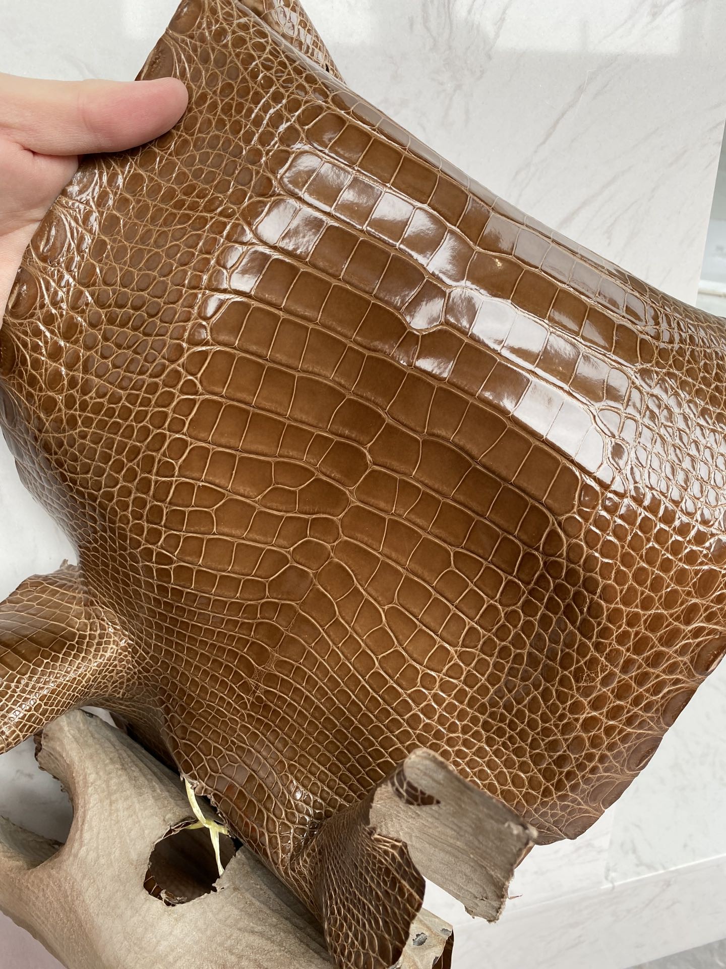 Hermès(爱马仕)新到鳄鱼 烟草色 可定制-拉尔森鳄鱼皮具定制 - 爱马仕包包官网 Hermès(爱马仕)新到鳄鱼 烟草色 可定制