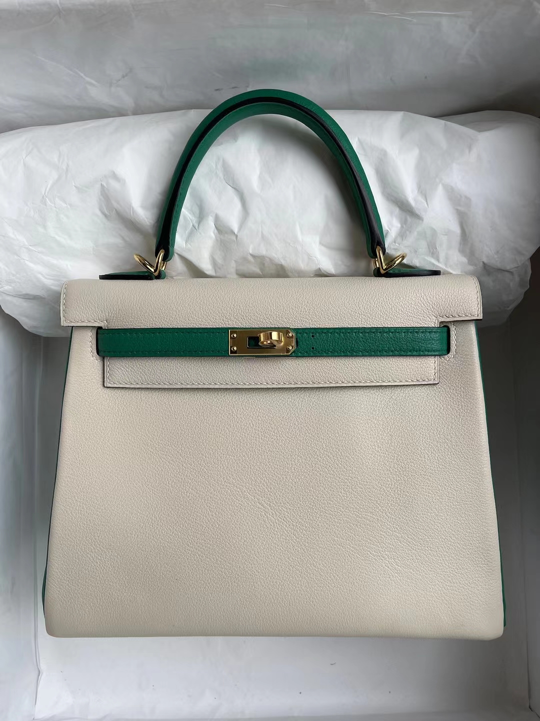 Hermès（爱马仕）Kelly 凯莉包 Hss Evercolor Ck10 奶昔白 拼 U4 丝绒绿 金扣 25cm
