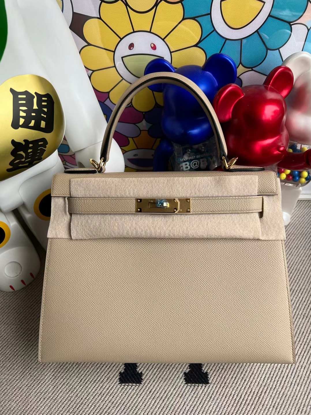 Hermès(爱马仕)Kelly 凯莉包 Epsom S2 风衣灰 金扣 28cm 顶级工艺 全手工缝制-拉尔森鳄鱼皮具定制 - 爱马仕包包官网 Hermès(爱马仕)Kelly 凯莉包 Epsom S2 风衣灰 金扣 28cm 顶级工艺 全手工缝制
