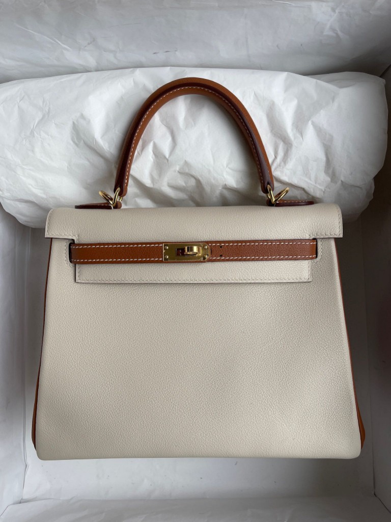 Hermès(爱马仕)Kelly 凯莉包 Evecolor ck10 奶昔白 拼 ck37 金棕色 金扣 25cm 马蹄印 顶级手缝-拉尔森鳄鱼皮具定制 - 爱马仕包包官网 Hermès(爱马仕)Kelly 凯莉包 Evecolor ck10 奶昔白 拼 ck37 金棕色 金扣 25cm 马蹄印 顶级手缝