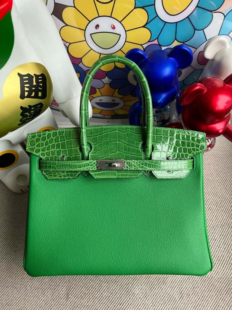 Hermès（爱马仕）Birkin 铂金包 Touch 系列 亮面鳄鱼 竹子绿 银扣 30cm 顶级手缝