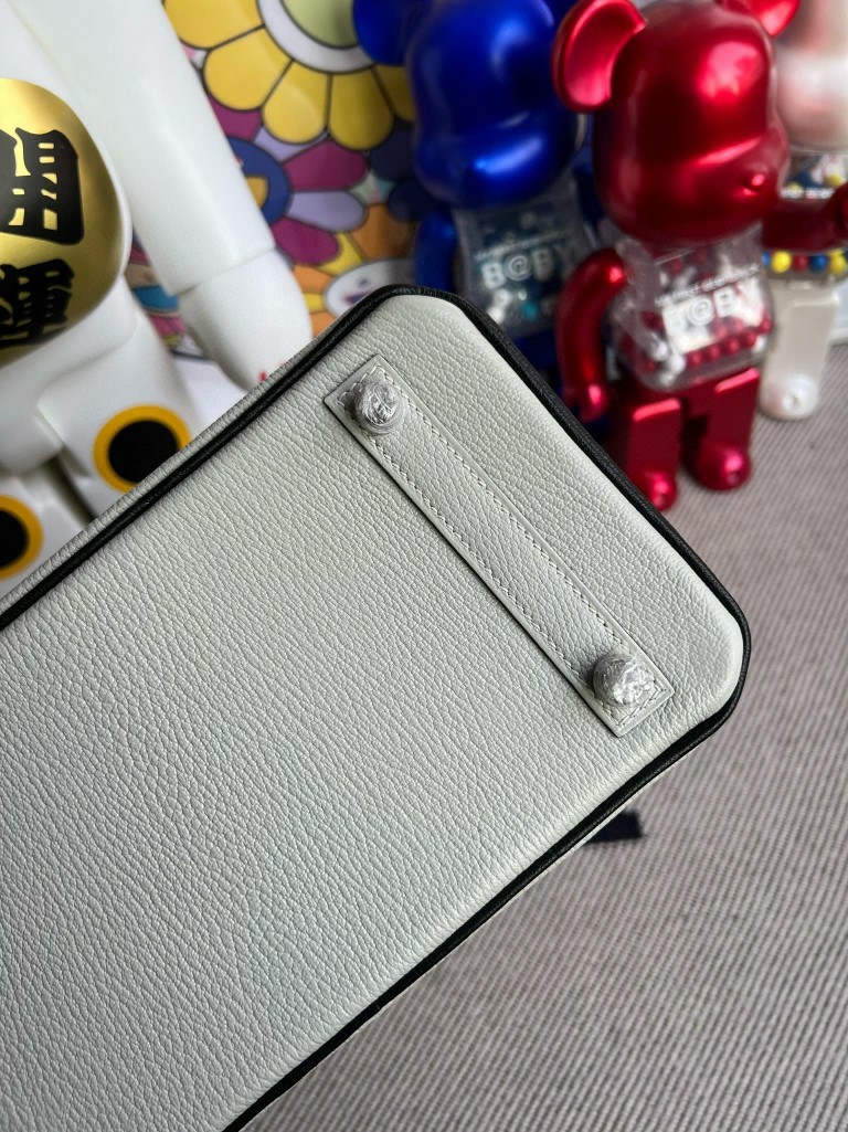 Hermès（爱马仕）Birkin 铂金包 Chevre 山羊皮 熊猫 拼 奶昔白 拼 黑色 银扣 25cm 顶级手缝 定制
