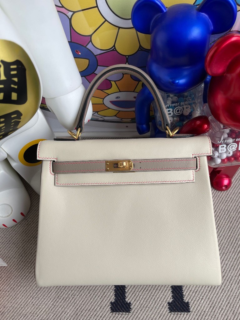 Hermès(爱马仕)Kelly 凯莉包 Swift ck10 奶昔白 拼 M8 沥青灰 磨砂金扣 撞色线 25cm 马蹄印 顶级手缝-拉尔森鳄鱼皮具定制 - 爱马仕包包官网 Hermès(爱马仕)Kelly 凯莉包 Swift ck10 奶昔白 拼 M8 沥青灰 磨砂金扣 撞色线 25cm 马蹄印 顶级手缝