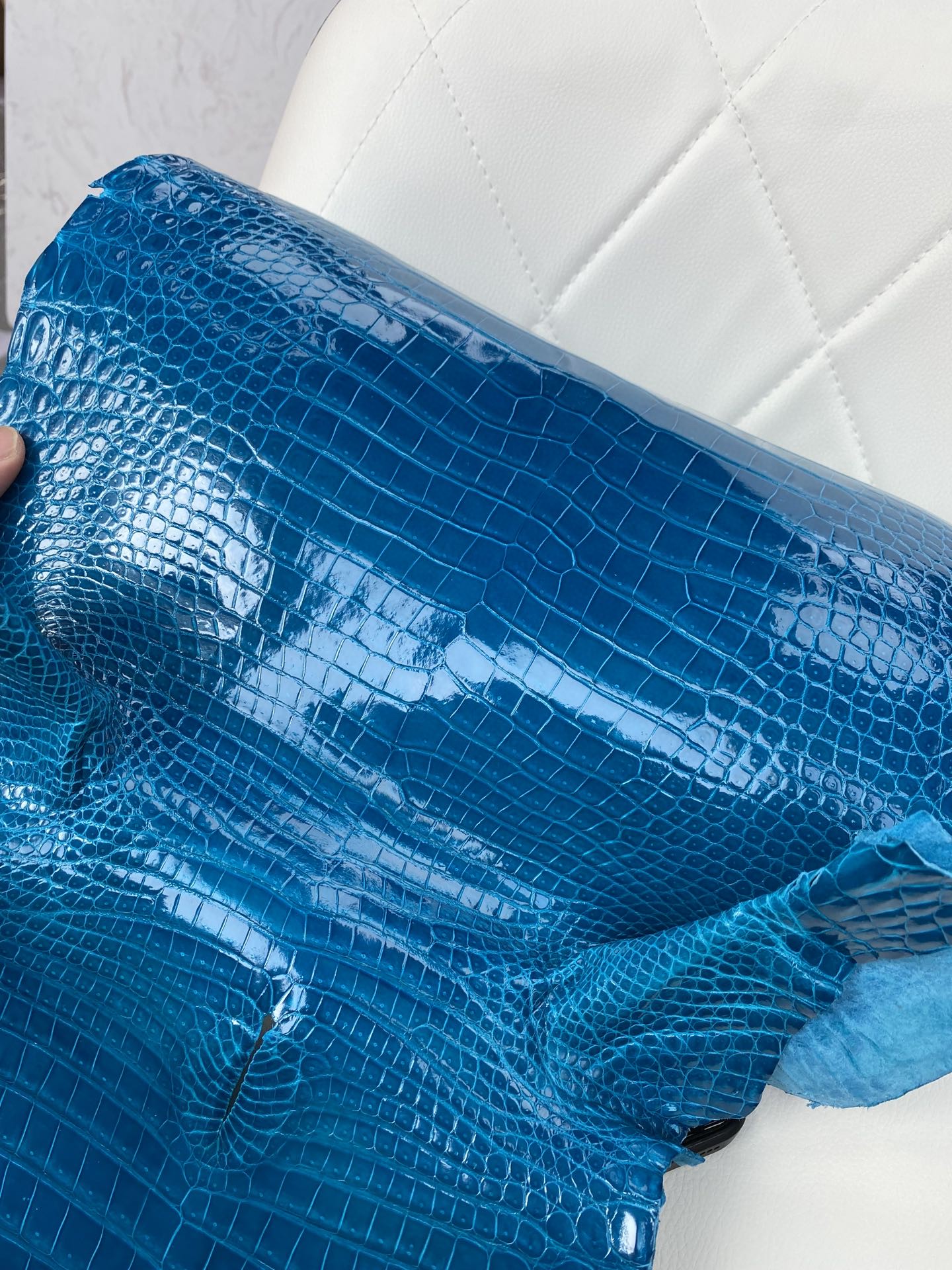 Hermès(爱马仕)新到鳄鱼 Porosus shiny 亮面澳洲湾鳄 7W 伊兹密尔蓝-拉尔森鳄鱼皮具定制 - 爱马仕包包官网 Hermès(爱马仕)新到鳄鱼 Porosus shiny 亮面澳洲湾鳄 7W 伊兹密尔蓝