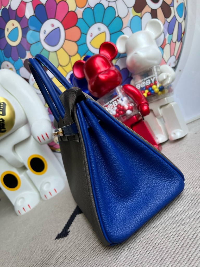 Hermès(爱马仕)Birkin 铂金包 原厂小牛皮 togo 8F 锡器灰 拼 琉璃蓝 金扣 马蹄印 25cm 顶级手缝-拉尔森鳄鱼皮具定制 - 爱马仕包包官网 Hermès(爱马仕)Birkin 铂金包 原厂小牛皮 togo 8F 锡器灰 拼 琉璃蓝 金扣 马蹄印 25cm 顶级手缝