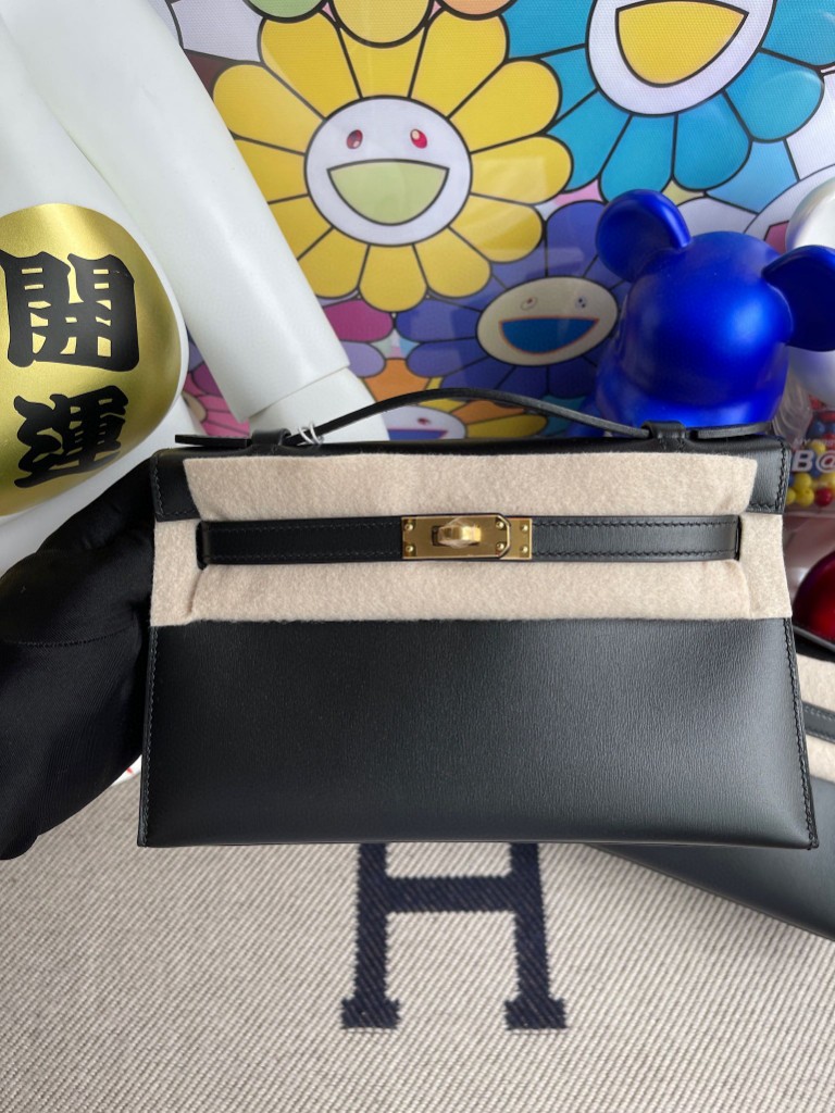 Hermès(爱马仕)Mini kelly pochette Boxcalf 黑色 Noir 金扣 22cm 手拿包 晚宴包-拉尔森鳄鱼皮具定制 - 爱马仕包包官网 Hermès(爱马仕)Mini kelly pochette Boxcalf 黑色 Noir 金扣 22cm 手拿包 晚宴包