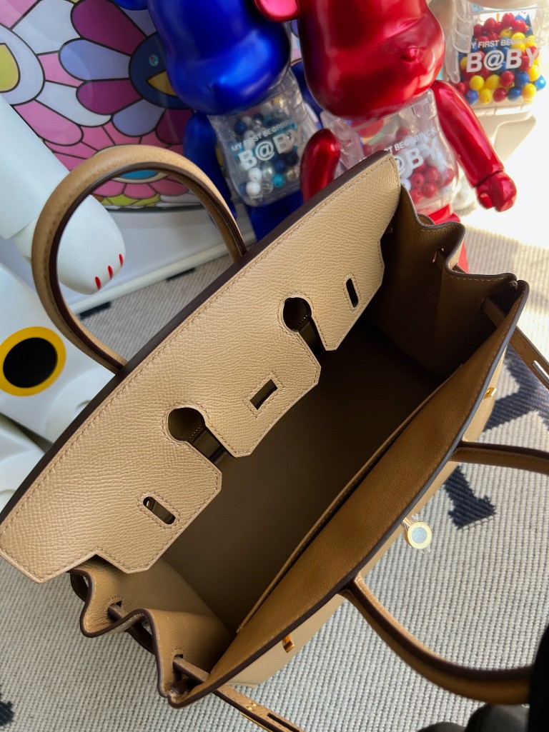 Hermès(爱马仕)Birkin 铂金包 Epsom 原厂掌纹 饼干色 Biscuit 金扣 25cm 顶级手缝-拉尔森鳄鱼皮具定制 - 爱马仕包包官网 Hermès(爱马仕)Birkin 铂金包 Epsom 原厂掌纹 饼干色 Biscuit 金扣 25cm 顶级手缝