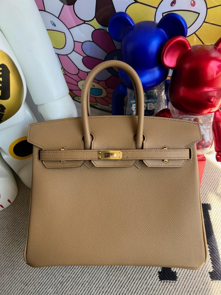 Hermès(爱马仕)Birkin 铂金包 Epsom 原厂掌纹 饼干色 Biscuit 金扣 25cm 顶级手缝-拉尔森鳄鱼皮具定制 - 爱马仕包包官网 Hermès(爱马仕)Birkin 铂金包 Epsom 原厂掌纹 饼干色 Biscuit 金扣 25cm 顶级手缝