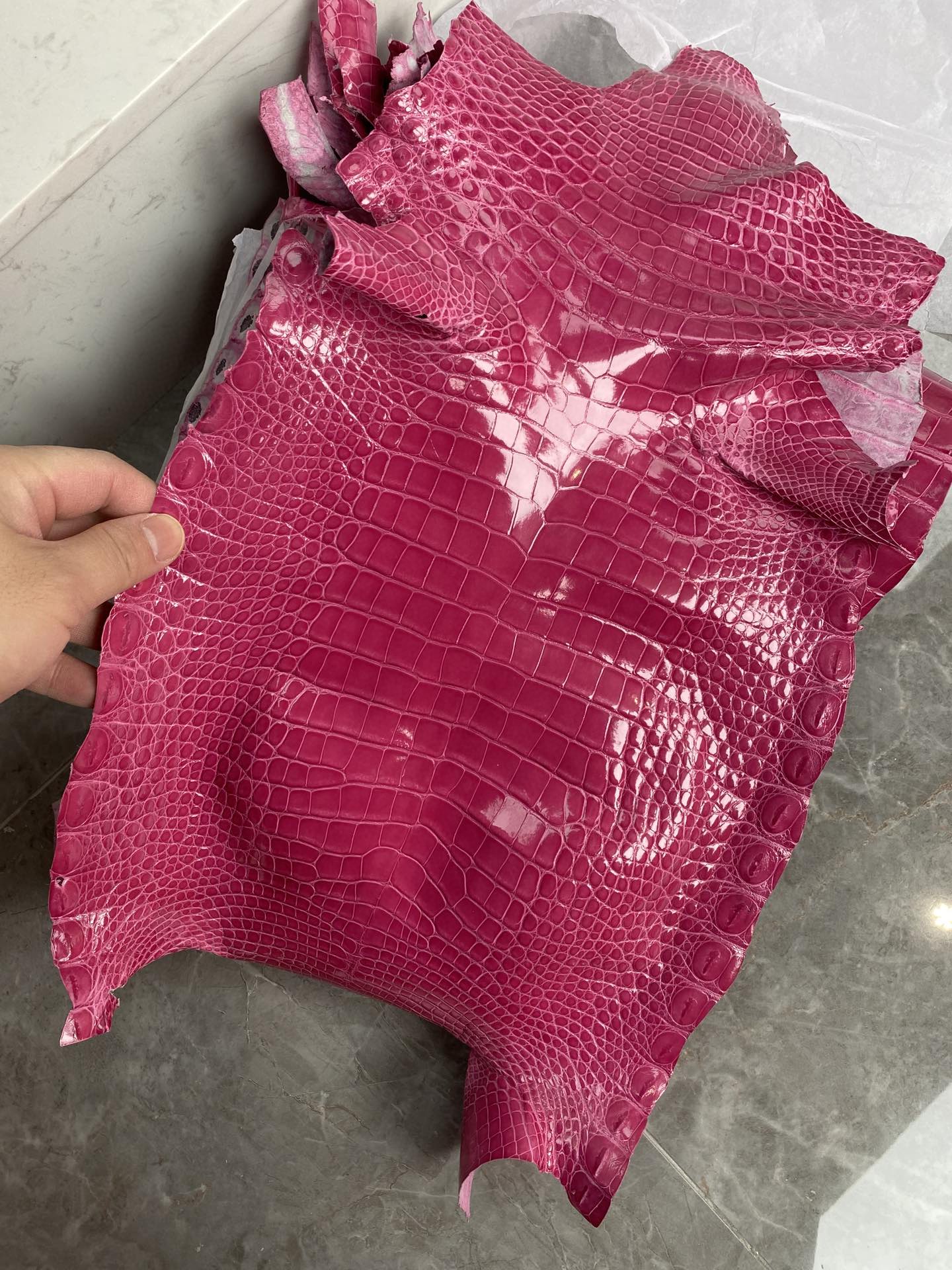 Hermès（爱马仕）新到鳄鱼 5J 桃红 桃粉 可定制