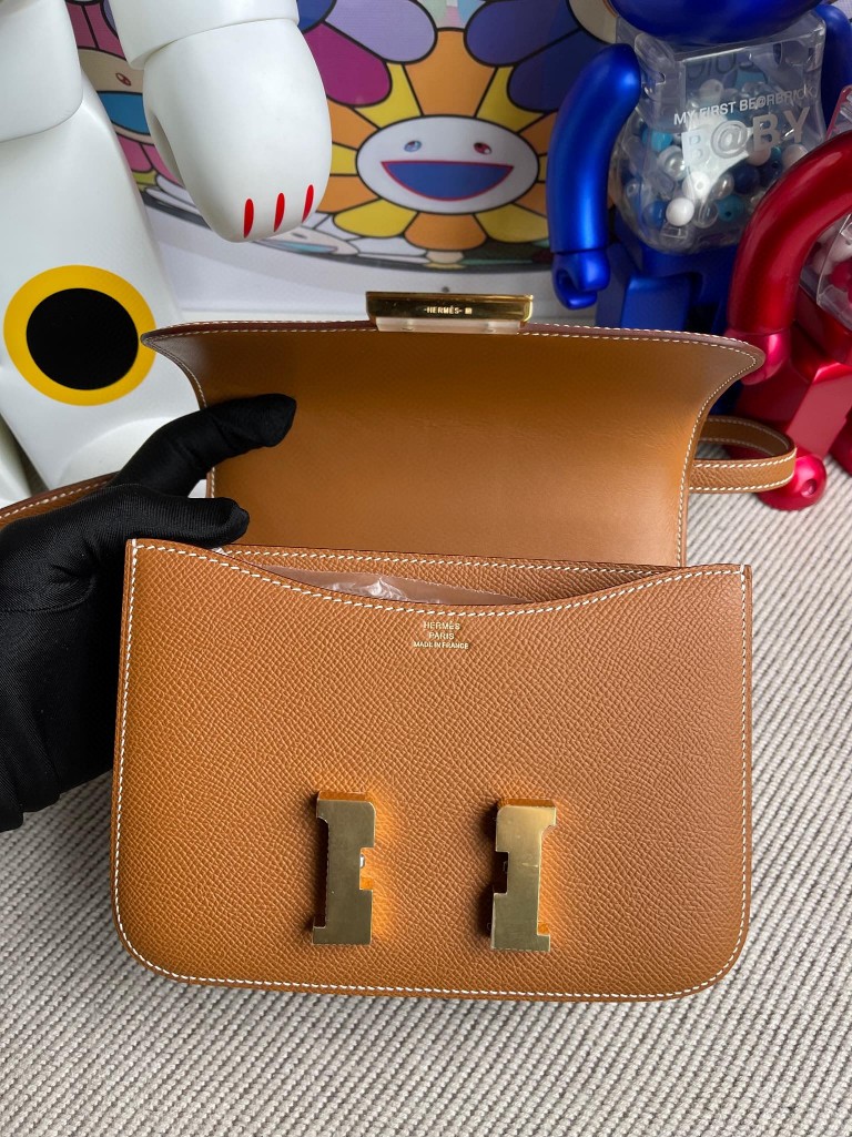 Hermès(爱马仕)Constance 康斯坦斯 Epsom 原厂掌纹皮 ck37 金棕 Gold 金扣 18cm 顶级手缝-拉尔森鳄鱼皮具定制 - 爱马仕包包官网 Hermès(爱马仕)Constance 康斯坦斯 Epsom 原厂掌纹皮 ck37 金棕 Gold 金扣 18cm 顶级手缝