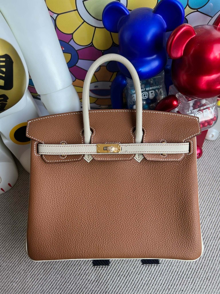 Hermès(爱马仕)Birkin 铂金包 原厂小牛皮 togo ck37 金棕色 Gold 拼 奶昔白 金扣 马蹄印 25cm 顶级手缝-拉尔森鳄鱼皮具定制 - 爱马仕包包官网 Hermès(爱马仕)Birkin 铂金包 原厂小牛皮 togo ck37 金棕色 Gold 拼 奶昔白 金扣 马蹄印 25cm 顶级手缝