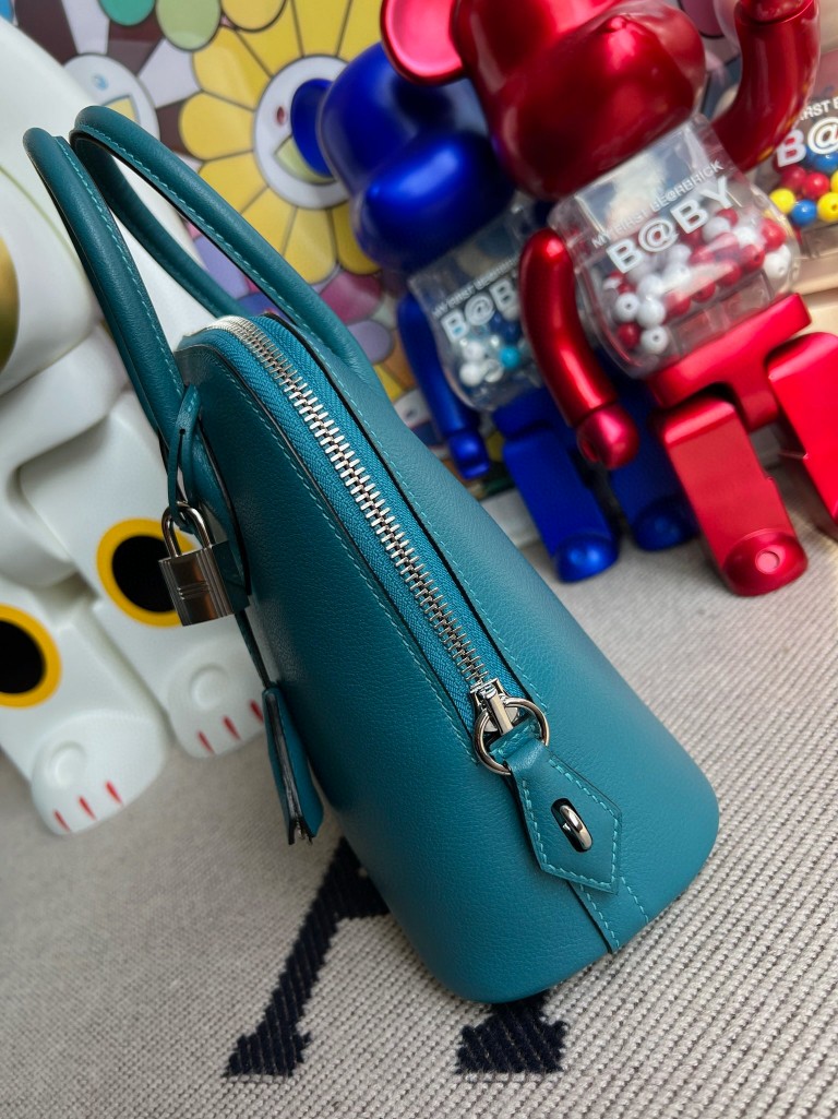 Hermès(爱马仕)Bolide 保龄球包 Evecolor W0 博斯普鲁斯绿 银扣 25cm 顶级手缝-拉尔森鳄鱼皮具定制 - 爱马仕包包官网 Hermès(爱马仕)Bolide 保龄球包 Evecolor W0 博斯普鲁斯绿 银扣 25cm 顶级手缝