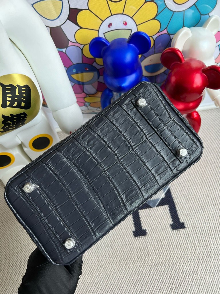 Hermès(爱马仕)Birkin 铂金包 Crocodile matt 雾面鳄鱼 深海蓝 银扣 25cm 顶级手缝-拉尔森鳄鱼皮具定制 - 爱马仕包包官网 Hermès(爱马仕)Birkin 铂金包 Crocodile matt 雾面鳄鱼 深海蓝 银扣 25cm 顶级手缝