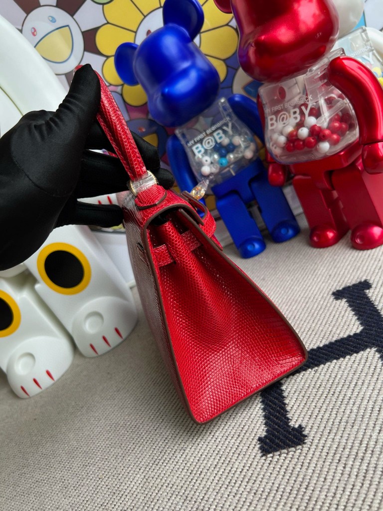 Hermès(爱马仕)Kelly 大耳朵 Lizard 进口亮面蜥蜴 国旗红 金扣 20cm 顶级手缝-拉尔森鳄鱼皮具定制 - 爱马仕包包官网 Hermès(爱马仕)Kelly 大耳朵 Lizard 进口亮面蜥蜴 国旗红 金扣 20cm 顶级手缝