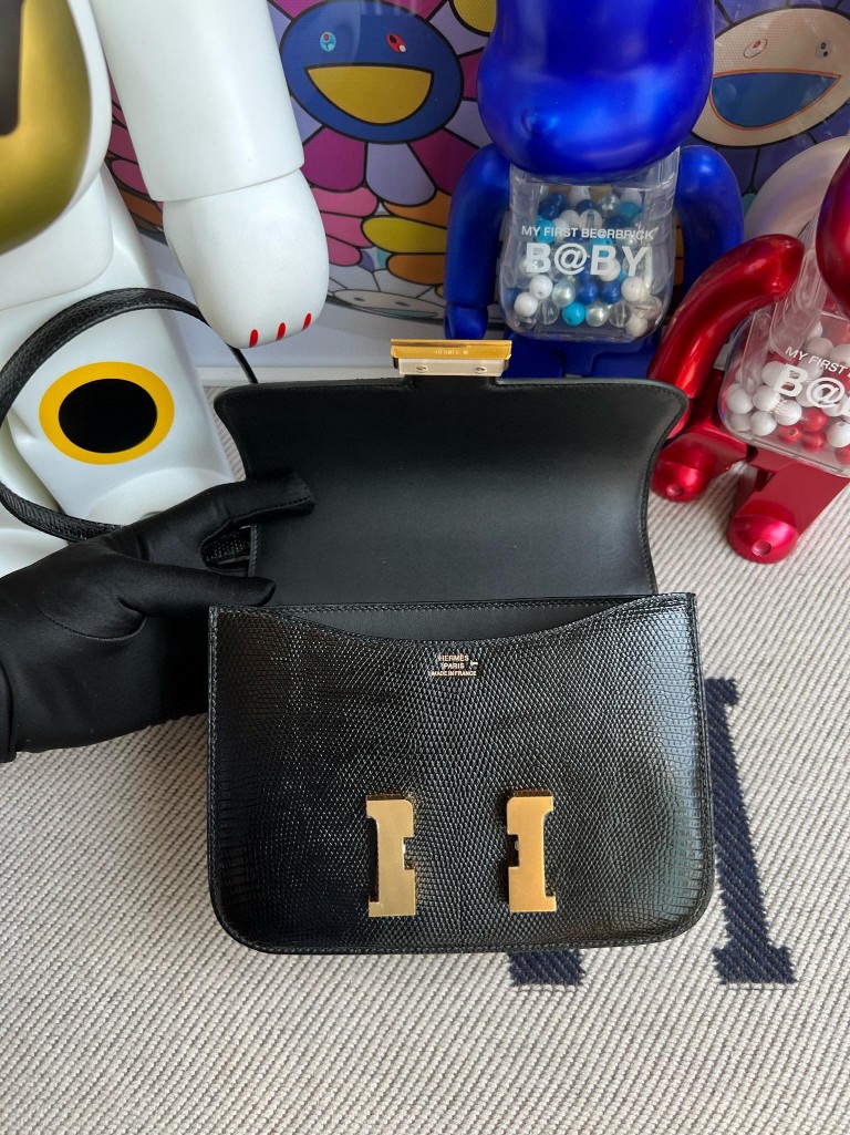 Hermès(爱马仕)Constance 康康 Lizard 进口亮面蜥蜴 ck89 黑色 Noir 金扣 18cm 顶级手缝-拉尔森鳄鱼皮具定制 - 爱马仕包包官网 Hermès(爱马仕)Constance 康康 Lizard 进口亮面蜥蜴 ck89 黑色 Noir 金扣 18cm 顶级手缝