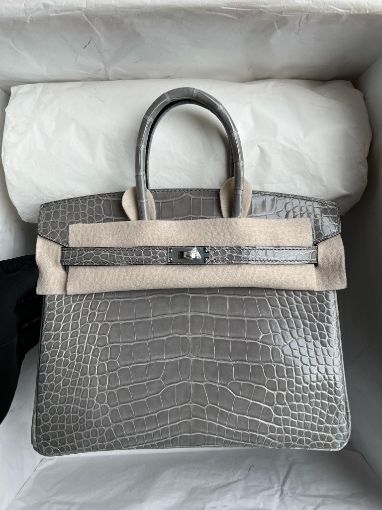 Hermès(爱马仕)Birkin 铂金包 Alligator shiny 亮面鳄鱼 冰川灰 银扣 25cm-拉尔森鳄鱼皮具定制 - 爱马仕包包官网 Hermès(爱马仕)Birkin 铂金包 Alligator shiny 亮面鳄鱼 冰川灰 银扣 25cm