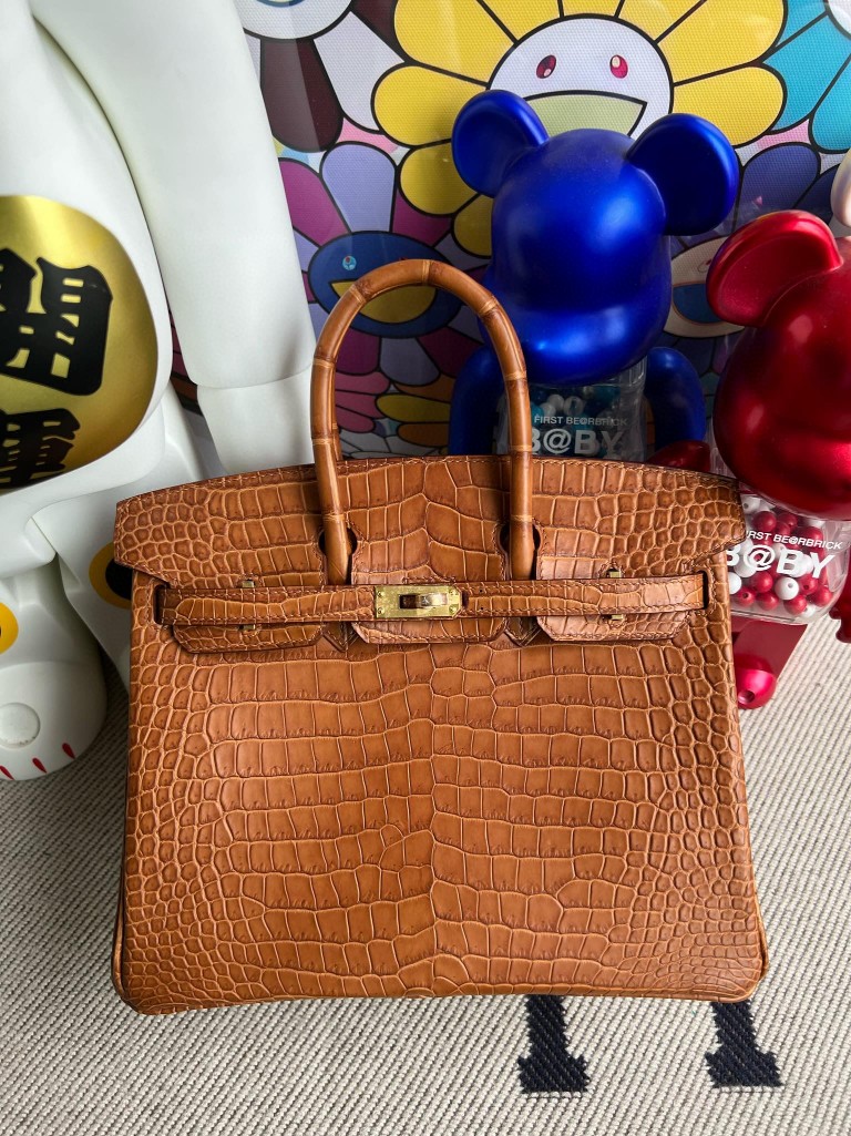Hermès(爱马仕)Birkin 铂金包 porosus matt 雾面澳洲湾鳄 金棕色 金扣 25cm 顶级手缝-拉尔森鳄鱼皮具定制 - 爱马仕包包官网 Hermès(爱马仕)Birkin 铂金包 porosus matt 雾面澳洲湾鳄 金棕色 金扣 25cm 顶级手缝