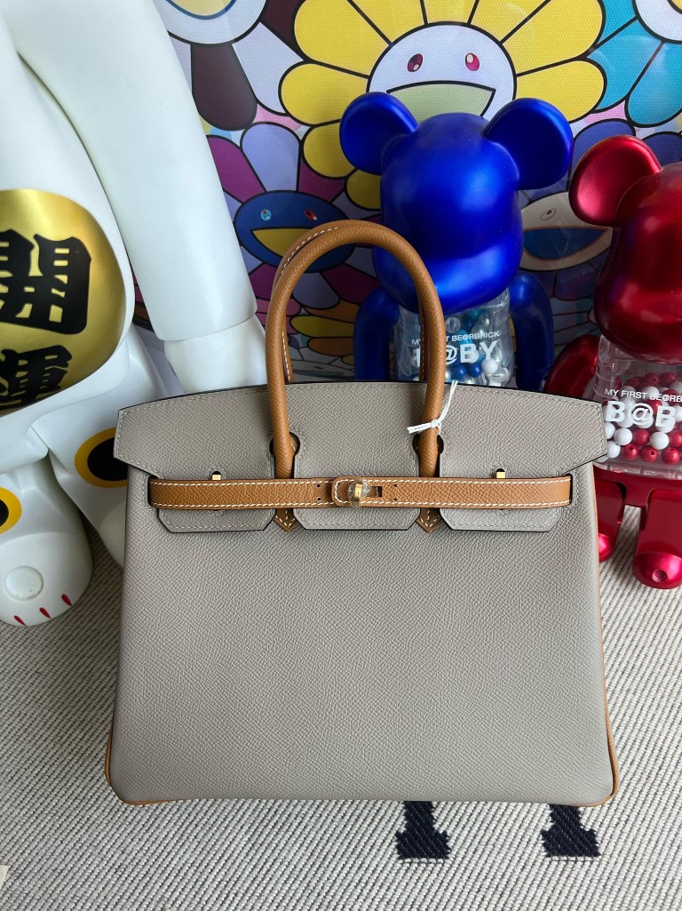 Hermès(爱马仕)Birkin 铂金包 Epsom 原厂掌纹皮 m8 沥青灰 拼 金棕色 金扣 25cm 马蹄印 顶级手缝-拉尔森鳄鱼皮具定制 - 爱马仕包包官网 Hermès(爱马仕)Birkin 铂金包 Epsom 原厂掌纹皮 m8 沥青灰 拼 金棕色 金扣 25cm 马蹄印 顶级手缝