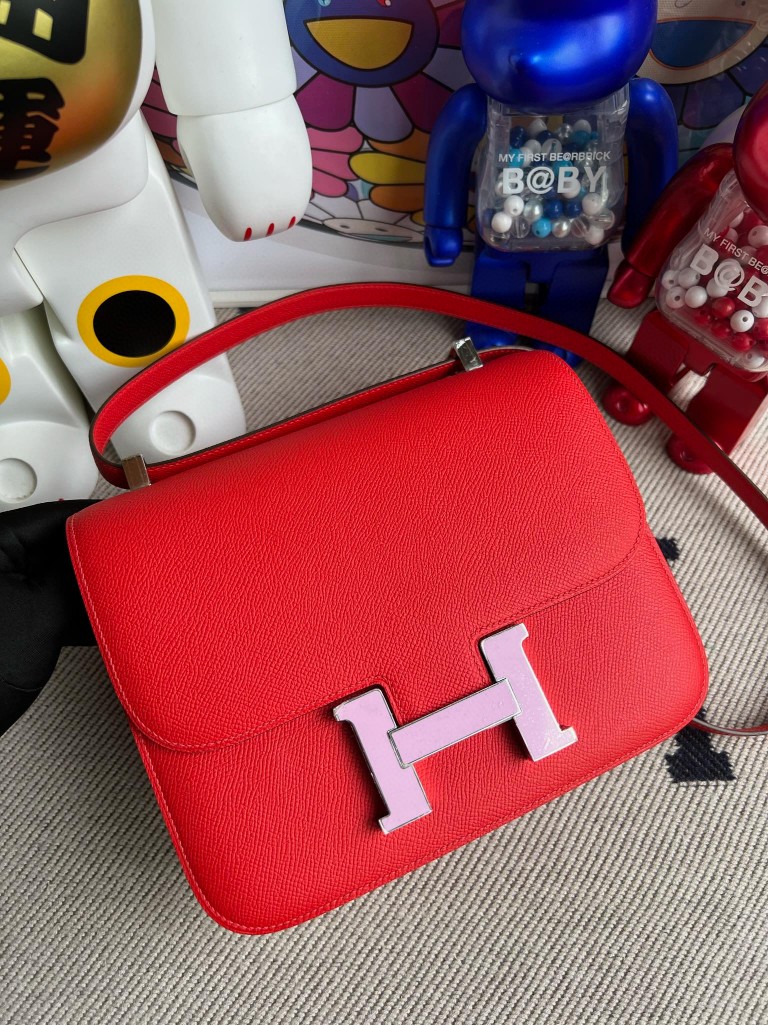 Hermès(爱马仕)Constance 康康 Epsom 原厂掌纹皮 S3 心红色 拼 X9 锦葵紫 珐琅扣 24cm 顶级手缝-拉尔森鳄鱼皮具定制 - 爱马仕包包官网 Hermès(爱马仕)Constance 康康 Epsom 原厂掌纹皮 S3 心红色 拼 X9 锦葵紫 珐琅扣 24cm 顶级手缝