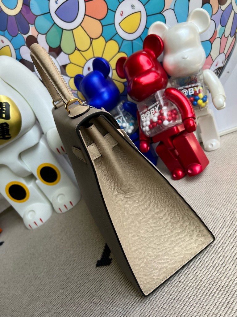 Hermès（爱马仕）Kelly 凯莉包 Epsom 原厂掌纹皮 M8 沥青灰 拼 风衣灰 金扣 32cm 马蹄印 顶级手缝