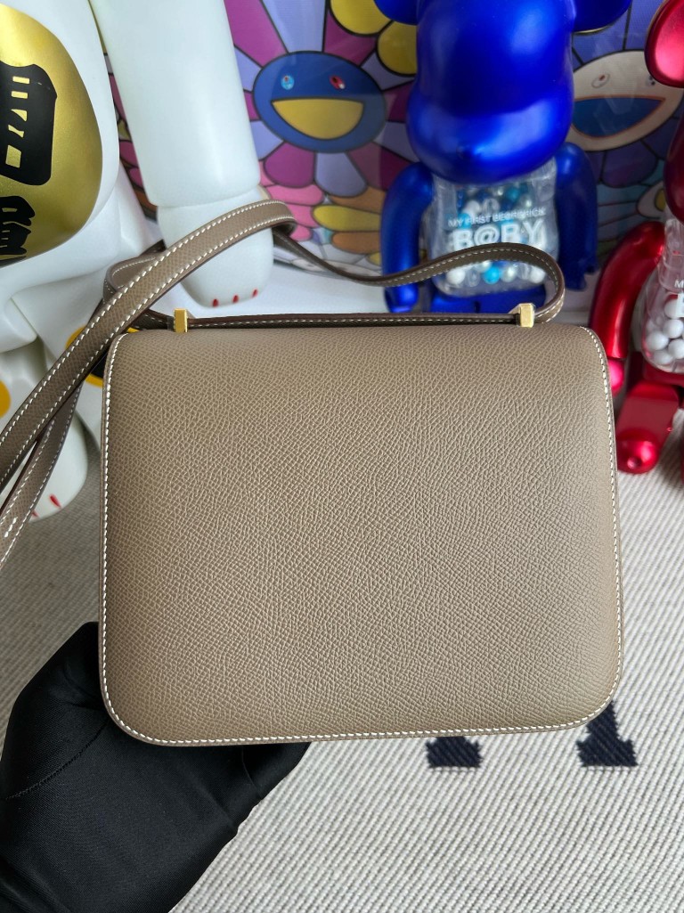 Hermès(爱马仕)Constance 空姐包 Epsom ck18 大象灰 etoupe 金扣 18cm 顶级手缝-拉尔森鳄鱼皮具定制 - 爱马仕包包官网 Hermès(爱马仕)Constance 空姐包 Epsom ck18 大象灰 etoupe 金扣 18cm 顶级手缝