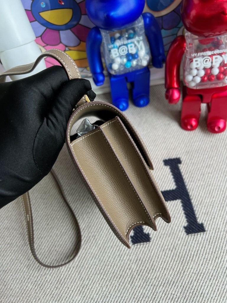 Hermès(爱马仕)Constance 空姐包 Epsom ck18 大象灰 etoupe 金扣 18cm 顶级手缝-拉尔森鳄鱼皮具定制 - 爱马仕包包官网 Hermès(爱马仕)Constance 空姐包 Epsom ck18 大象灰 etoupe 金扣 18cm 顶级手缝