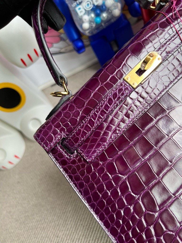 Hermès(爱马仕)Kelly 凯莉包 Alligator shiny 亮面鳄鱼 加仑紫 金扣 25cm 顶级手缝-拉尔森鳄鱼皮具定制 - 爱马仕包包官网 Hermès(爱马仕)Kelly 凯莉包 Alligator shiny 亮面鳄鱼 加仑紫 金扣 25cm 顶级手缝