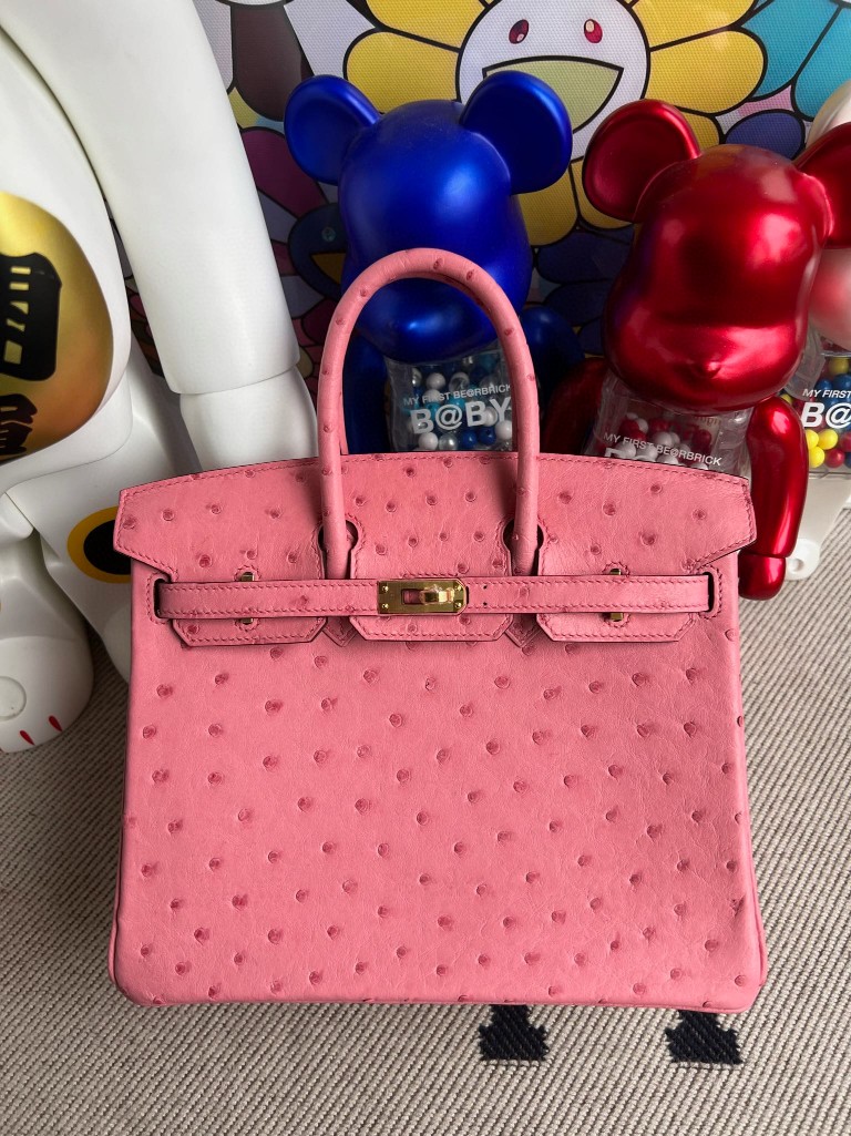 Hermès(爱马仕)Birkin 铂金包 Ostrich kk 鸵鸟 泡泡粉 金扣 25cm 顶级手缝-拉尔森鳄鱼皮具定制 - 爱马仕包包官网 Hermès(爱马仕)Birkin 铂金包 Ostrich kk 鸵鸟 泡泡粉 金扣 25cm 顶级手缝