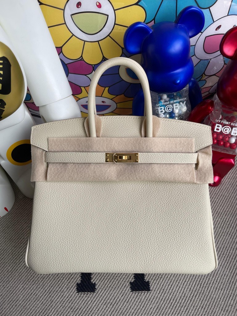 Hermès(爱马仕)Birkin 铂金包 原厂小牛皮 togo ck10 奶昔白 Craie 金扣 25cm-拉尔森鳄鱼皮具定制 - 爱马仕包包官网 Hermès(爱马仕)Birkin 铂金包 原厂小牛皮 togo ck10 奶昔白 Craie 金扣 25cm