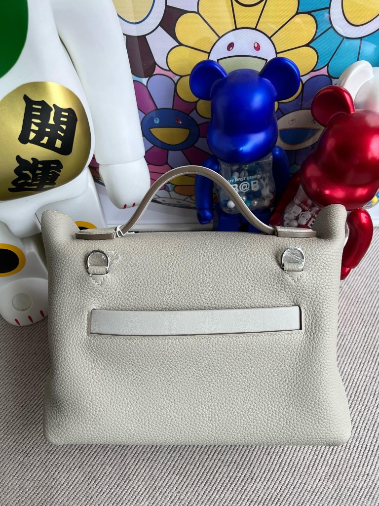Hermès(爱马仕)kelly 2424 alligator matt 雾面鳄鱼 珍珠灰 银扣 29cm-拉尔森鳄鱼皮具定制 - 爱马仕包包官网 Hermès(爱马仕)kelly 2424 alligator matt 雾面鳄鱼 珍珠灰 银扣 29cm