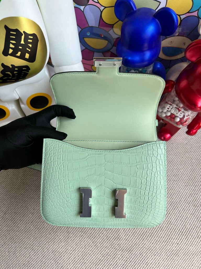Hermès（爱马仕）Constance 康康 Alligator matt 雾面鳄鱼 6U 薄荷绿 银扣 18cm 顶级手缝 定制
