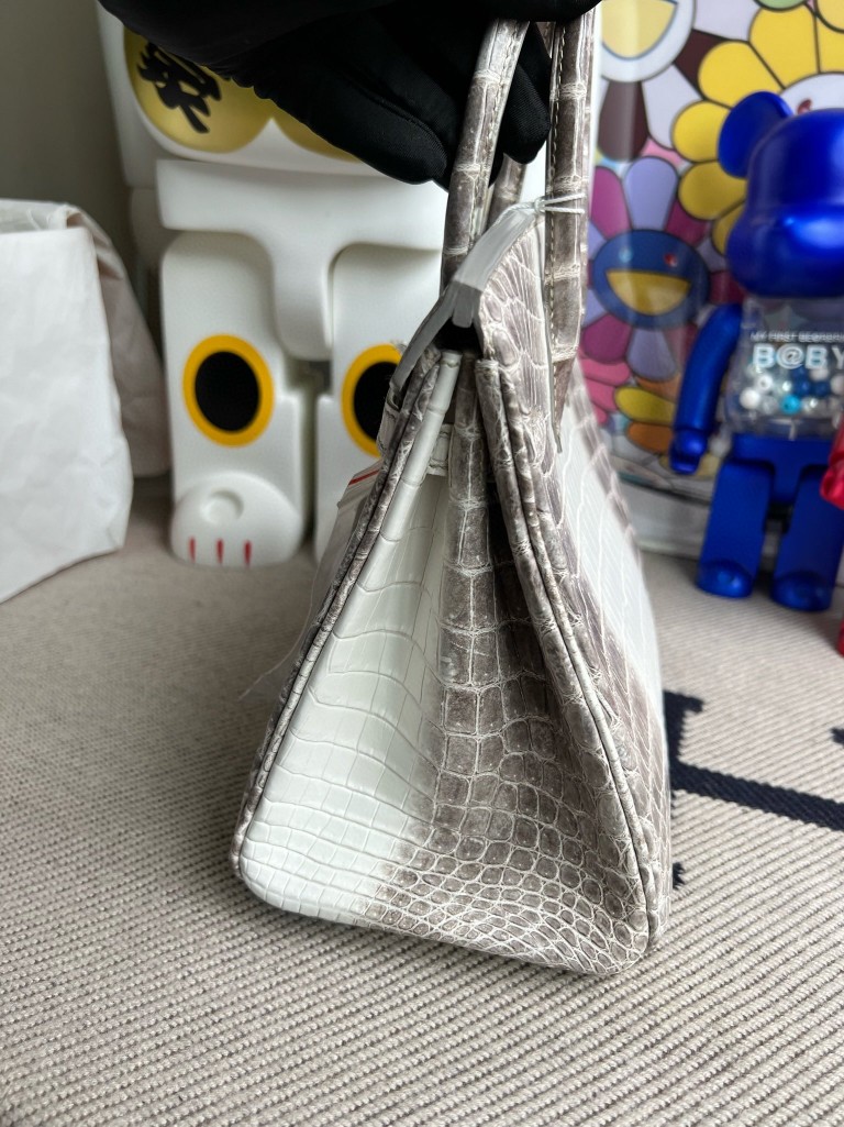 Hermès(爱马仕)Birkin 铂金包 鳄鱼皮 Himalaya 喜马拉雅 银扣1 25cm-拉尔森鳄鱼皮具定制 - 爱马仕包包官网 Hermès(爱马仕)Birkin 铂金包 鳄鱼皮 Himalaya 喜马拉雅 银扣1 25cm