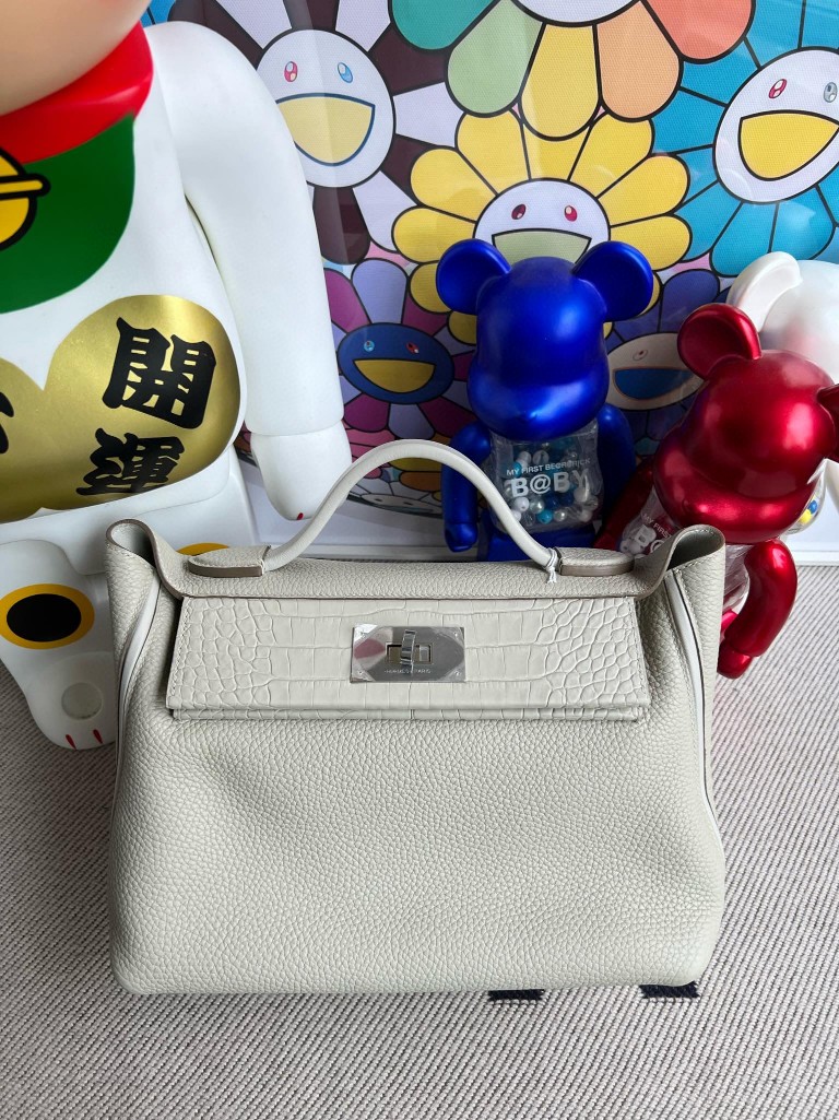 Hermès(爱马仕)kelly 2424 alligator matt 雾面鳄鱼 珍珠灰 银扣 29cm-拉尔森鳄鱼皮具定制 - 爱马仕包包官网 Hermès(爱马仕)kelly 2424 alligator matt 雾面鳄鱼 珍珠灰 银扣 29cm