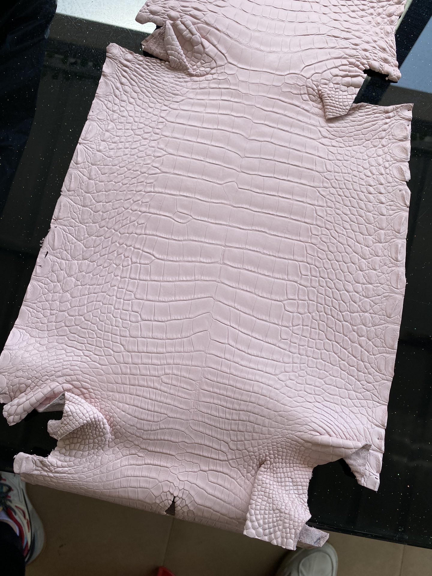 Hermès（爱马仕）新到皮 雾面鳄鱼 梦幻粉 可定制