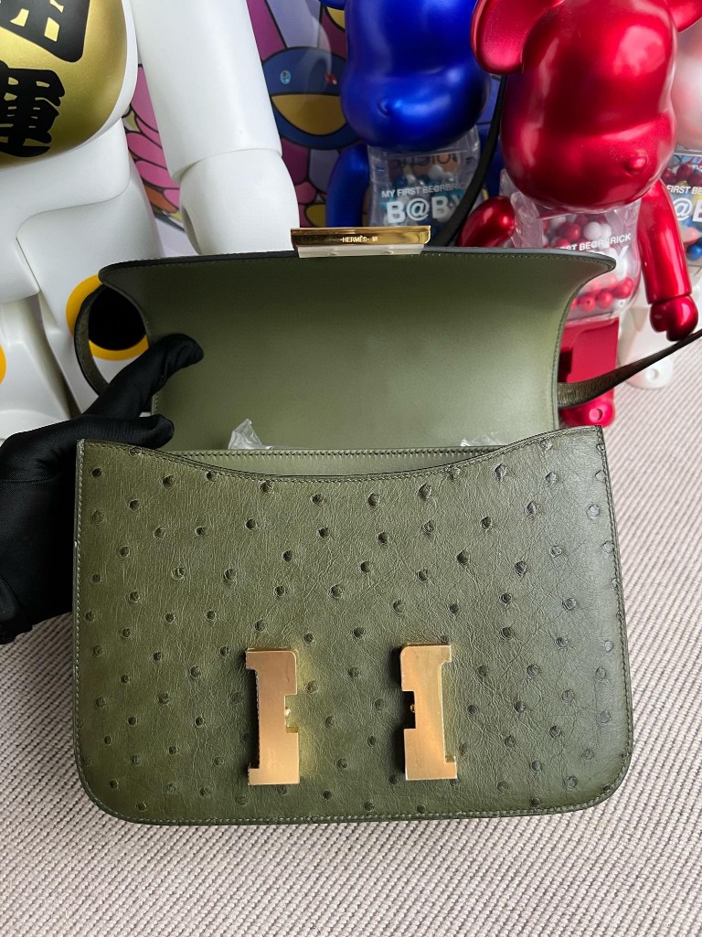 Hermès(爱马仕)Constance 康斯坦斯 Ostrich kk 鸵鸟 橄榄绿 金扣 24cm 顶级手缝-拉尔森鳄鱼皮具定制 - 爱马仕包包官网 Hermès(爱马仕)Constance 康斯坦斯 Ostrich kk 鸵鸟 橄榄绿 金扣 24cm 顶级手缝