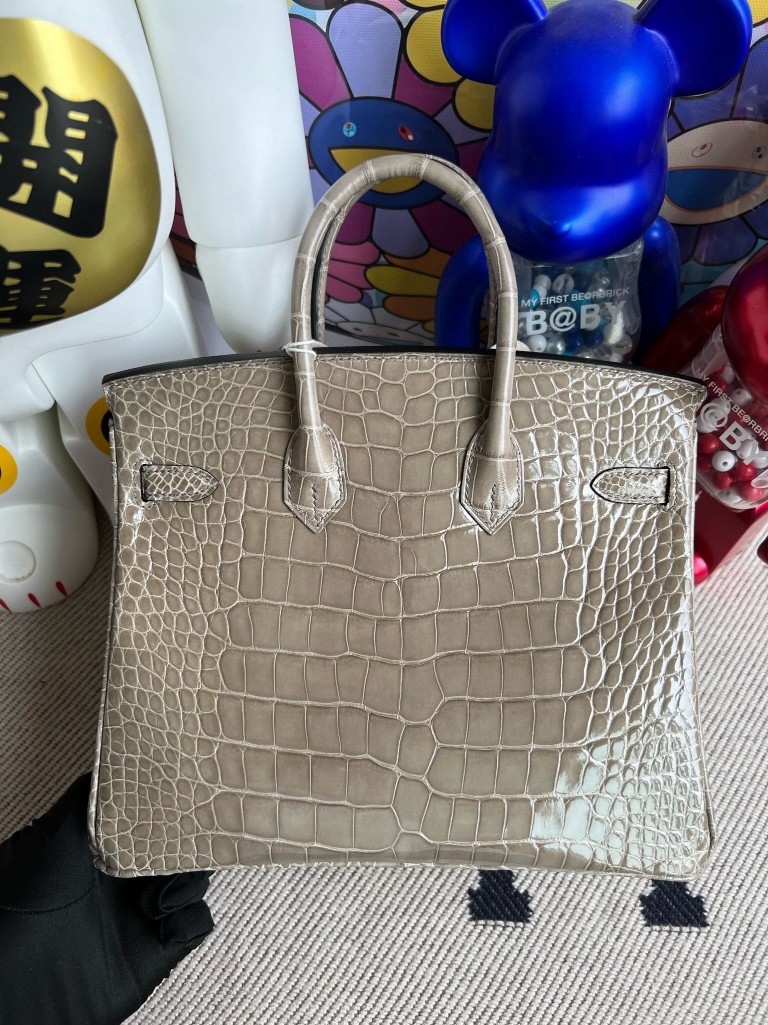 Hermès(爱马仕)Birkin 铂金包 Alligator shiny 亮面鳄鱼 ck81 斑鸠灰 Gris T 银扣 25cm 顶级手缝-拉尔森鳄鱼皮具定制 - 爱马仕包包官网 Hermès(爱马仕)Birkin 铂金包 Alligator shiny 亮面鳄鱼 ck81 斑鸠灰 Gris T 银扣 25cm 顶级手缝