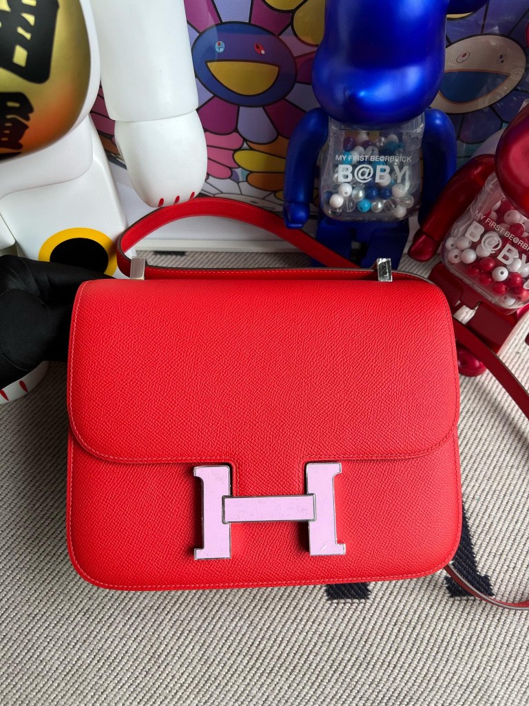 Hermès(爱马仕)Constance 康康 Epsom 原厂掌纹皮 S3 心红色 拼 X9 锦葵紫 珐琅扣 24cm 顶级手缝-拉尔森鳄鱼皮具定制 - 爱马仕包包官网 Hermès(爱马仕)Constance 康康 Epsom 原厂掌纹皮 S3 心红色 拼 X9 锦葵紫 珐琅扣 24cm 顶级手缝