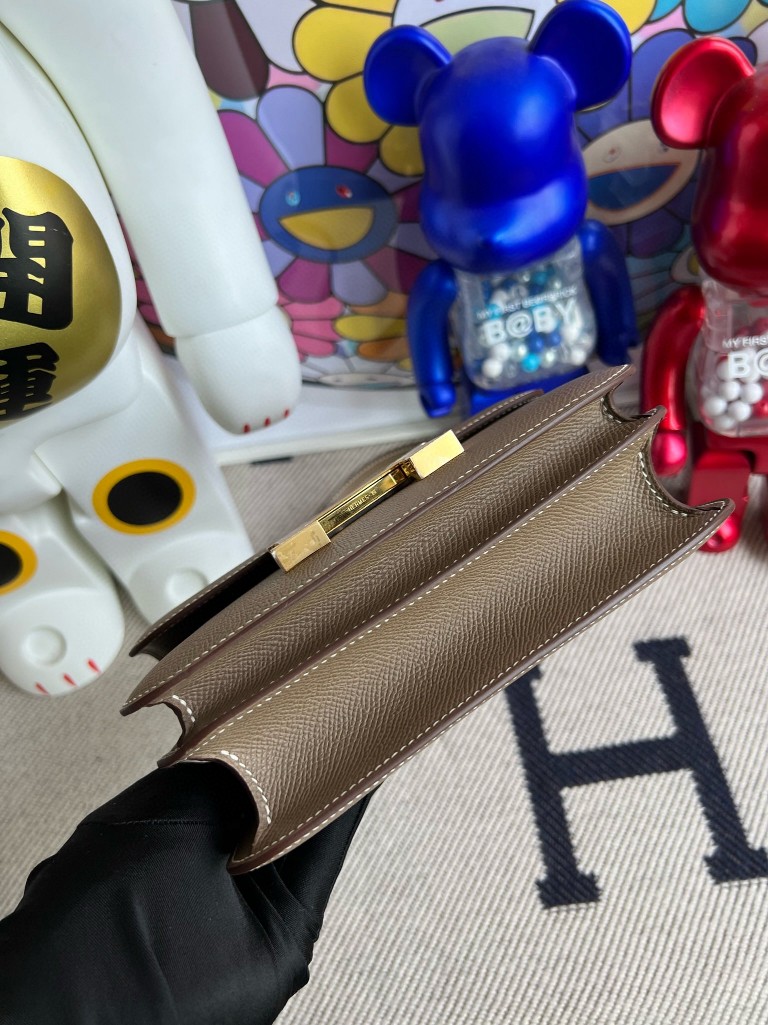Hermès(爱马仕)Constance 空姐包 Epsom ck18 大象灰 etoupe 金扣 18cm 顶级手缝-拉尔森鳄鱼皮具定制 - 爱马仕包包官网 Hermès(爱马仕)Constance 空姐包 Epsom ck18 大象灰 etoupe 金扣 18cm 顶级手缝