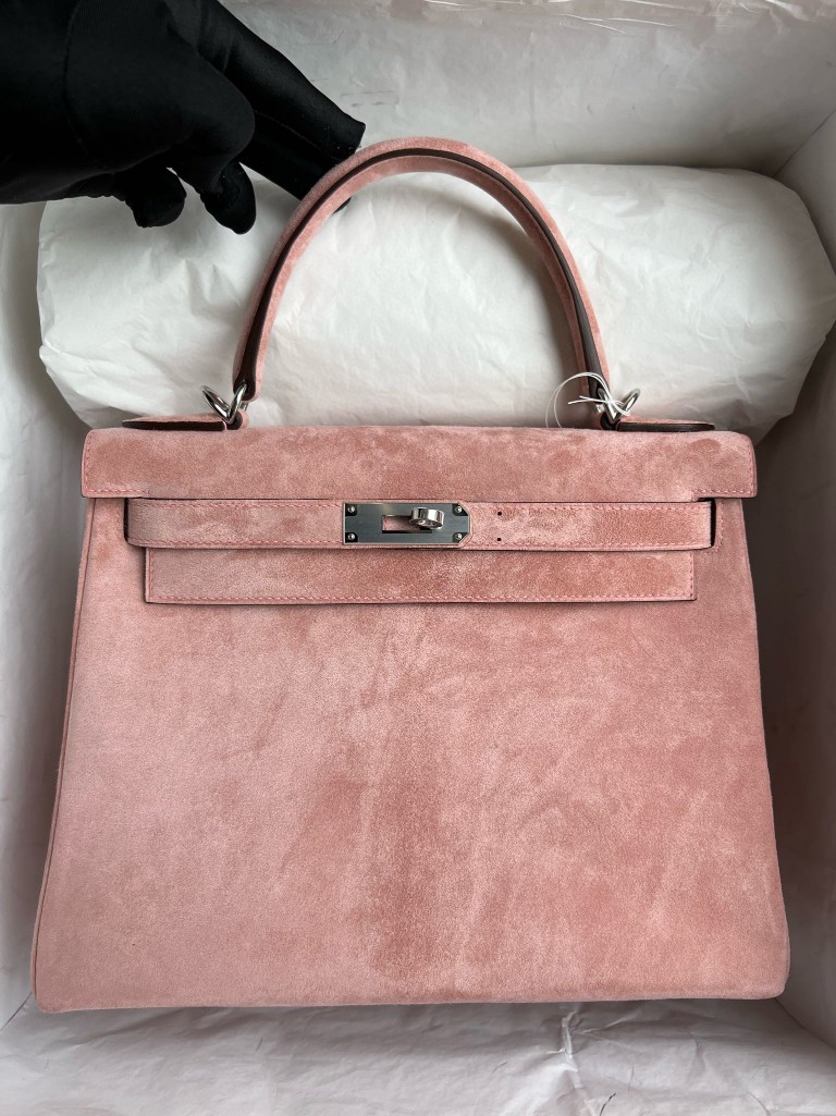 Hermès(爱马仕)Kelly 凯莉包 麂皮 奶昔粉 银扣 内缝 28cm-拉尔森鳄鱼皮具定制 - 爱马仕包包官网 Hermès(爱马仕)Kelly 凯莉包 麂皮 奶昔粉 银扣 内缝 28cm