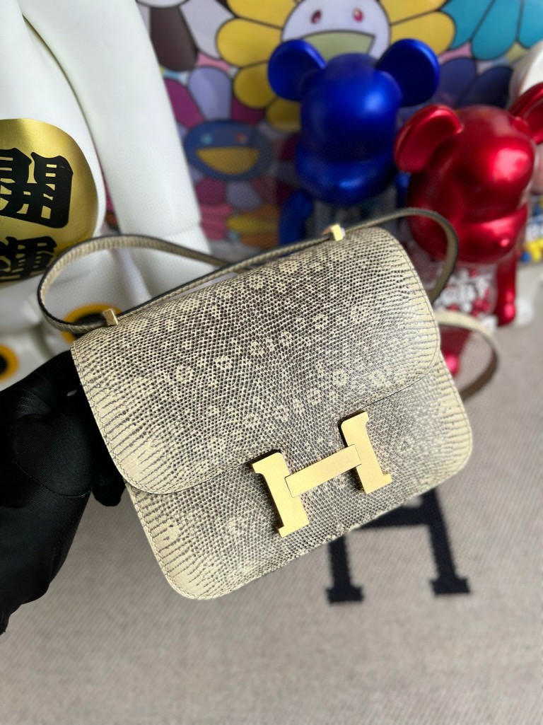 Hermès（爱马仕）Constance 空姐包 Lizard 进口亮面蜥蜴 原色 小喜马拉雅色 金扣 18cm 顶级手缝