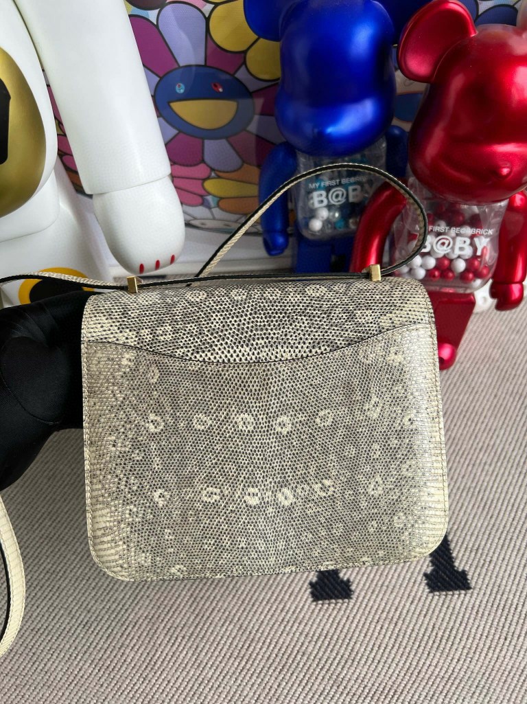 Hermès（爱马仕）Constance 空姐包 Lizard 进口亮面蜥蜴 原色 小喜马拉雅色 金扣 18cm 顶级手缝