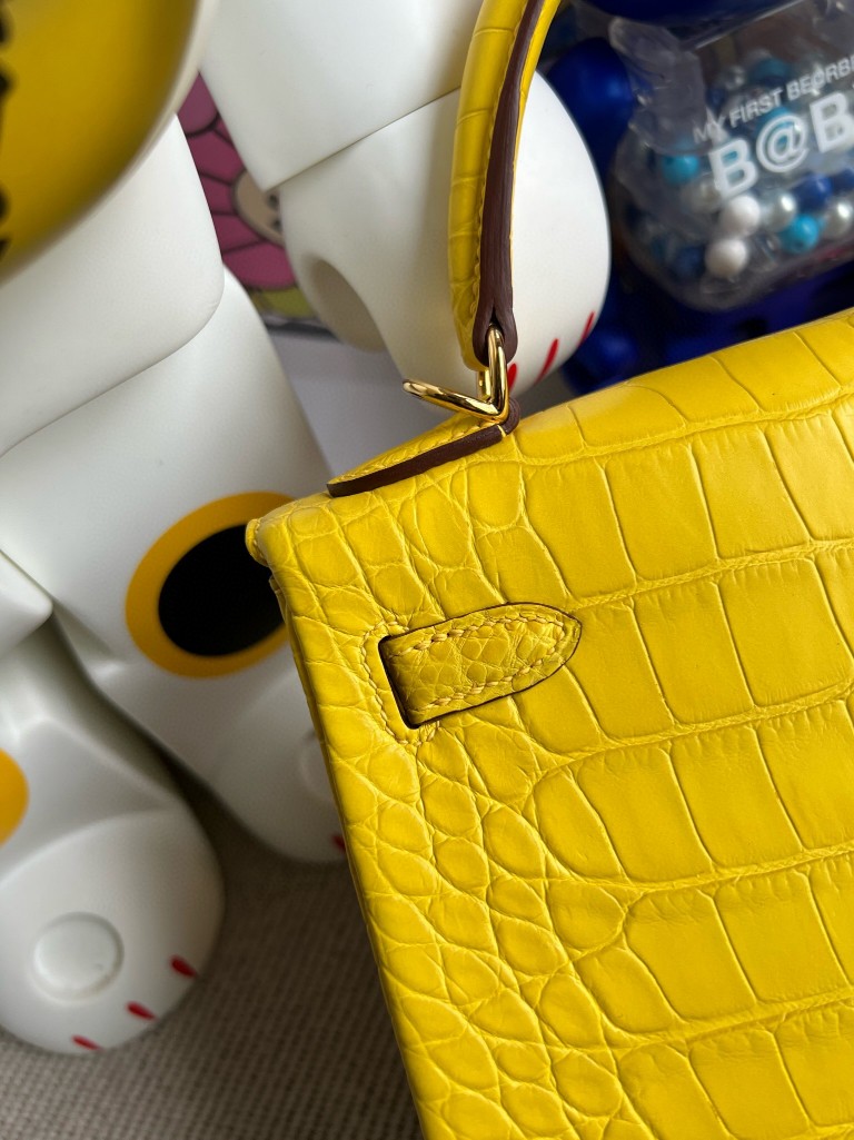 Hermès（爱马仕）kelly 凯莉包 Alligator matt 雾面鳄鱼 M9 金盏花黄 内拼 帝王绿 金扣 25cm 马蹄印 顶级手缝