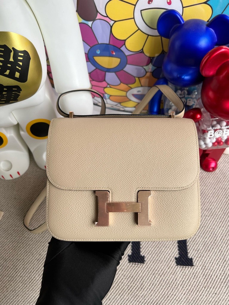 Hermès(爱马仕)constance 康斯坦斯 Epsom 原厂掌纹皮 S2 风衣灰 Trench 玫瑰金扣 18cm-拉尔森鳄鱼皮具定制 - 爱马仕包包官网 Hermès(爱马仕)constance 康斯坦斯 Epsom 原厂掌纹皮 S2 风衣灰 Trench 玫瑰金扣 18cm