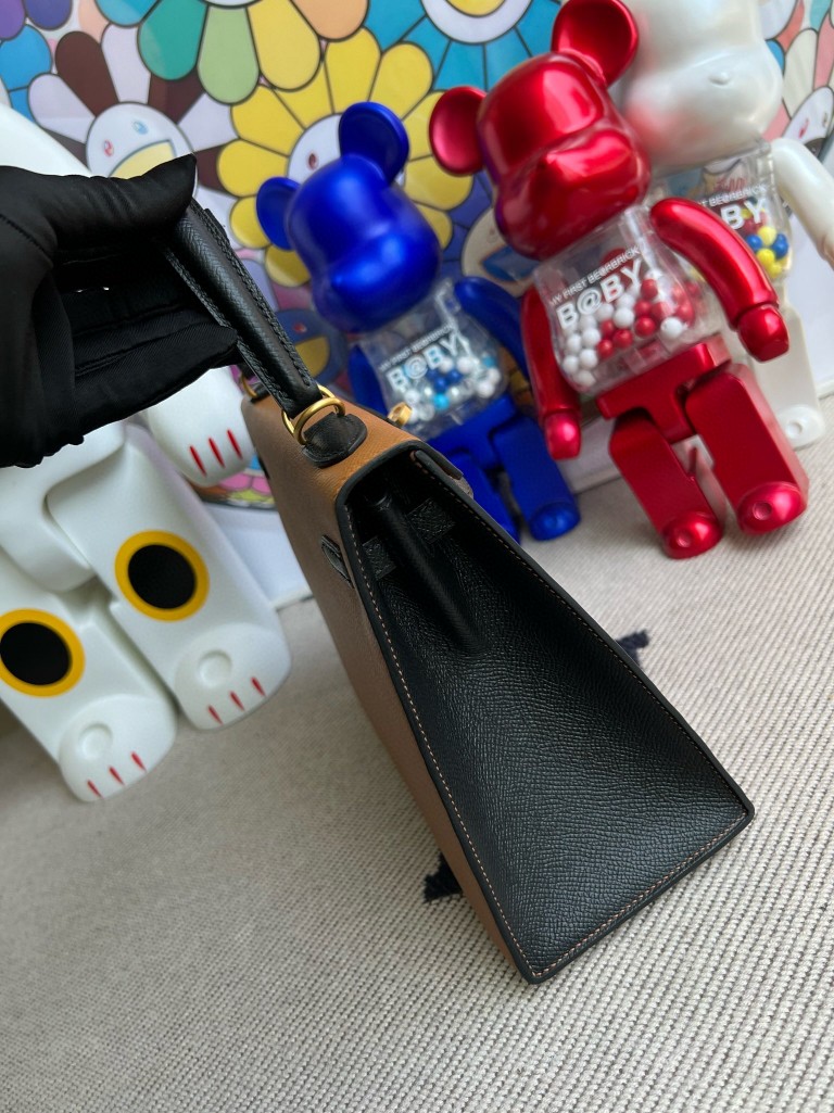 Hermès(爱马仕)Kelly 凯莉包 Epsom 原厂掌纹皮 ck37 金棕色 拼 黑色 磨砂金扣 25cm 马蹄印 顶级手缝-拉尔森鳄鱼皮具定制 - 爱马仕包包官网 Hermès(爱马仕)Kelly 凯莉包 Epsom 原厂掌纹皮 ck37 金棕色 拼 黑色 磨砂金扣 25cm 马蹄印 顶级手缝