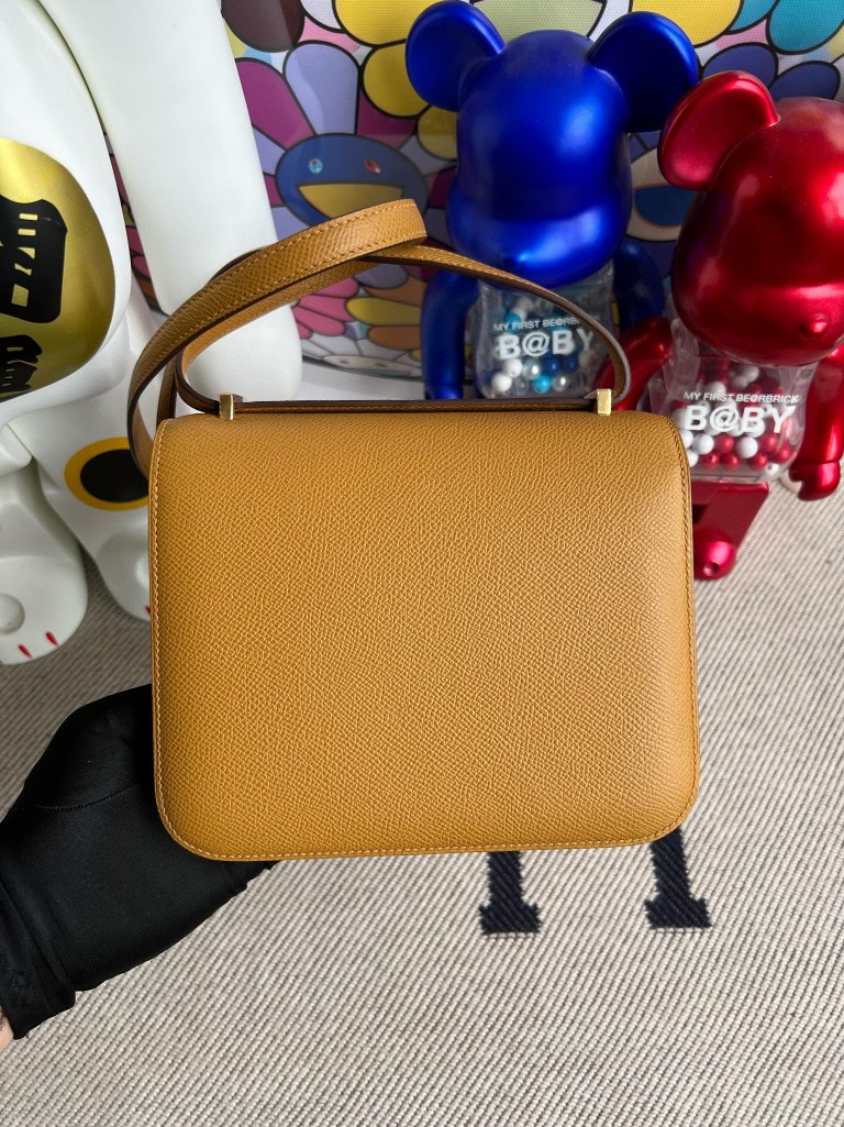 Hermès(爱马仕)Constance 空姐包 Epsom 芝麻色 sesame 金扣 18cm 顶级手缝-拉尔森鳄鱼皮具定制 - 爱马仕包包官网 Hermès(爱马仕)Constance 空姐包 Epsom 芝麻色 sesame 金扣 18cm 顶级手缝