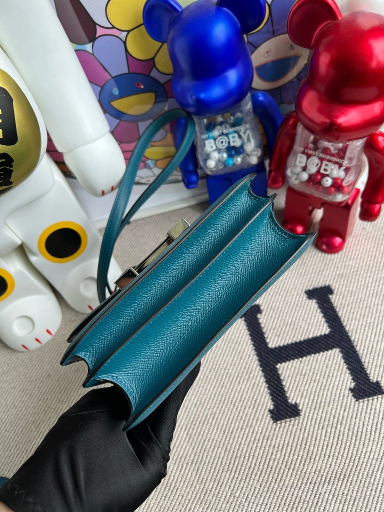 Hermès（爱马仕）Constance 康康 Epsom 原厂掌纹皮 W0 博斯普鲁斯绿 珐琅扣 18cm 顶级手缝