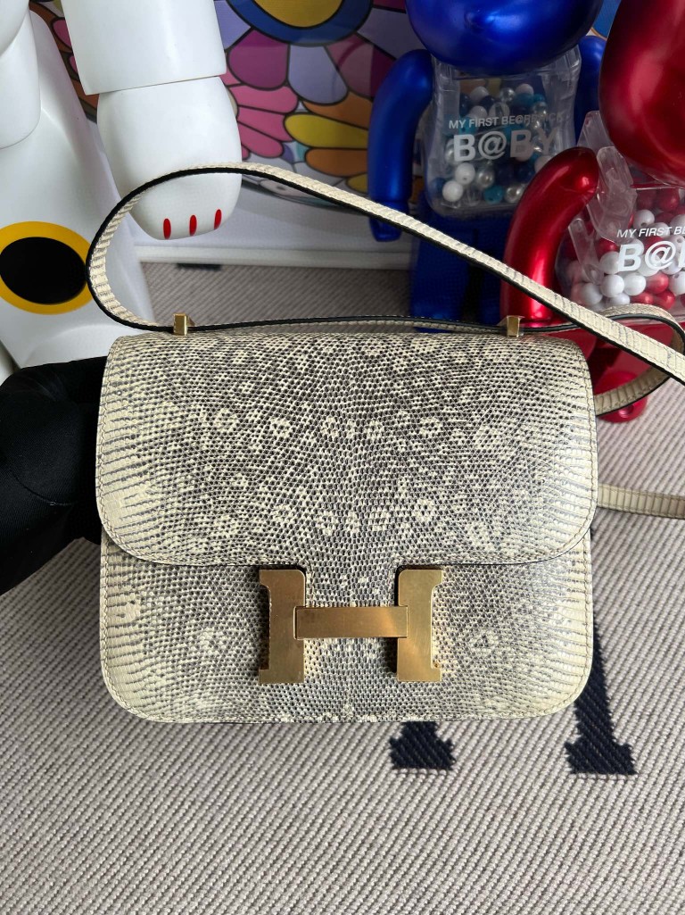 Hermès（爱马仕）Constance 空姐包 Lizard 进口亮面蜥蜴 原色 小喜马拉雅色 金扣 18cm 顶级手缝